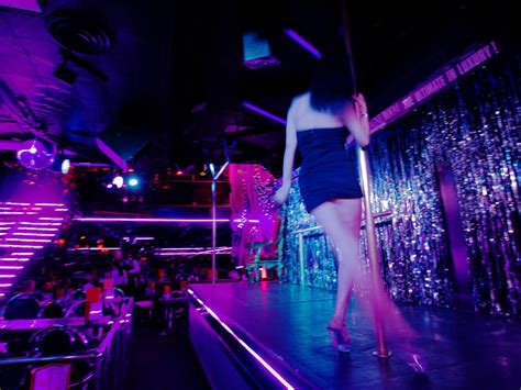 Striptease Find a prostitute Slavonski Brod